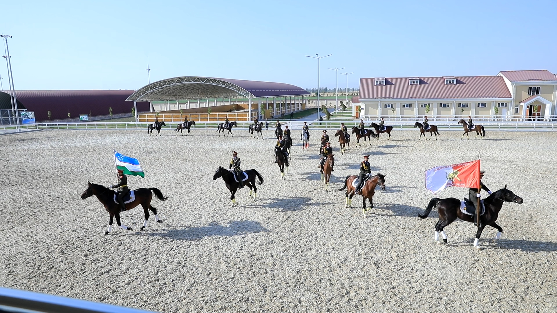 塔什干尤科里奇尔奇克区国民卫队骑兵中队基地 - 2